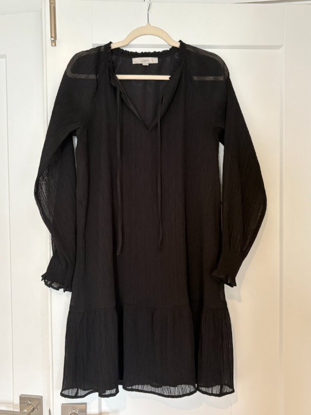 LOFT Black Pleated Chiffon Shift Dress Long Sleeve Size Small
